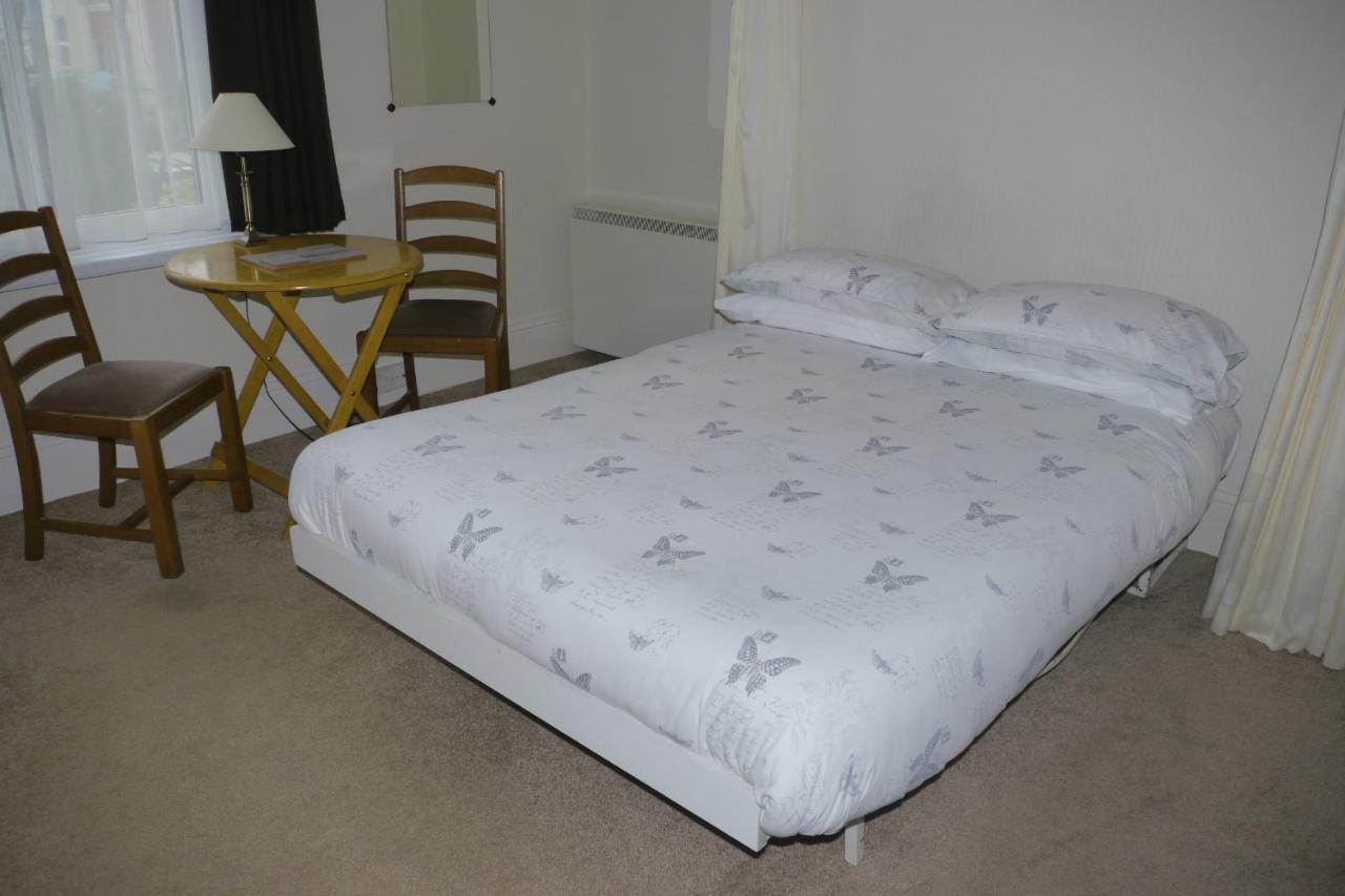 Broadshade Holiday Apartments Пейнтон Номер фото